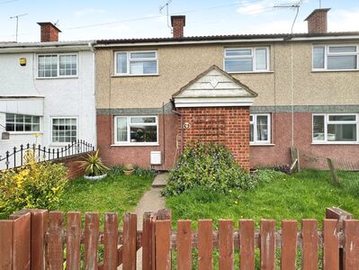 3 bedroom Mid Terrace House to rent