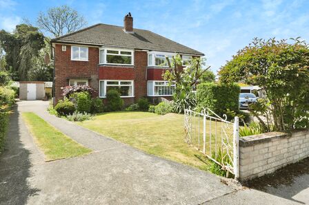 St. Leonards Close, 3 bedroom Semi Detached House for sale, £220,000