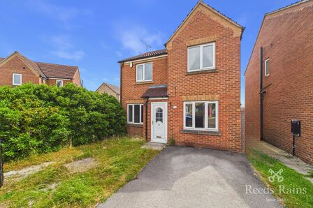 St. Pancras Close, 3 bedroom Detached House for sale, &pound;200,000