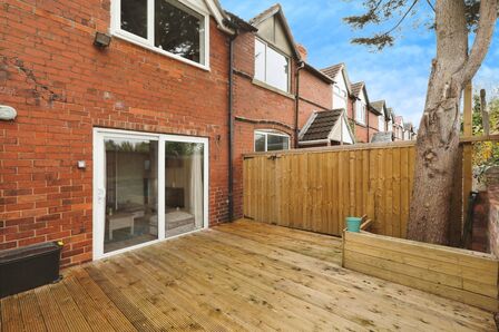 Doe Quarry Terrace, 3 bedroom Mid Terrace House for sale, £80,000