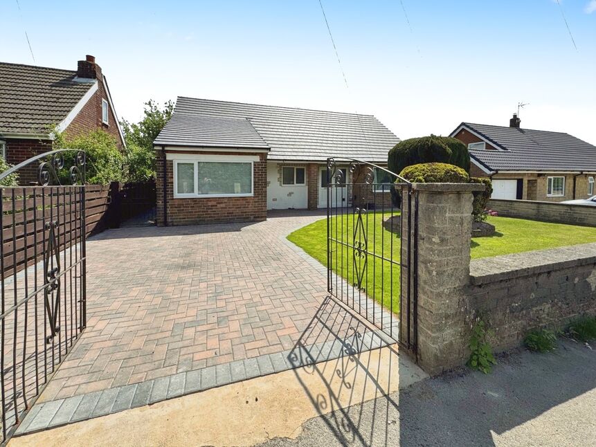 Main image of 3 bedroom Detached Bungalow for sale, Ivanhoe Road, Thurcroft, South Yorkshire, S66