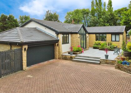 Lindrick Road, 3 bedroom Detached Bungalow for sale, £900,000