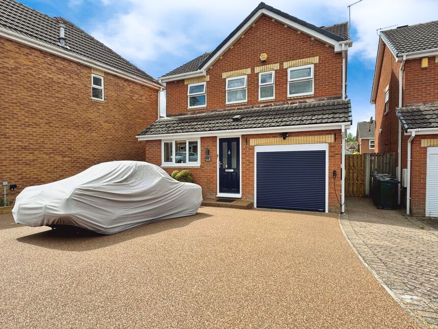 4 bedroom Detached House for sale