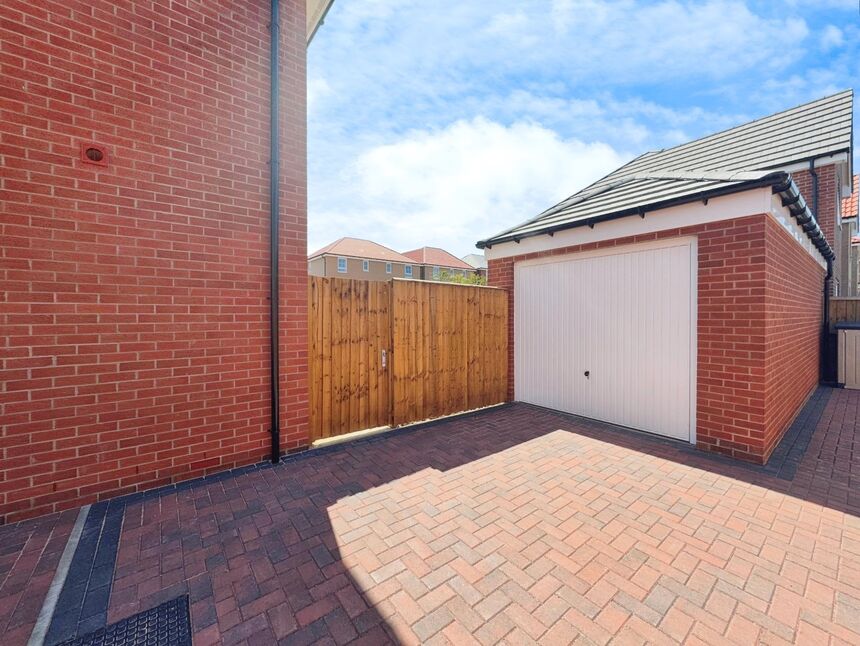 Detached Garage