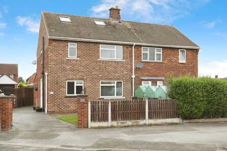 Mulberry Crescent, 2 bedroom Semi Detached House for sale, £165,000