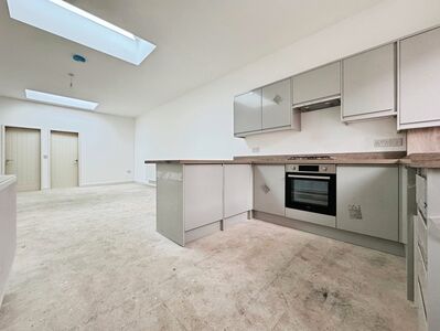 Muglet Lane, 2 bedroom Flat to rent, &pound;695 pcm