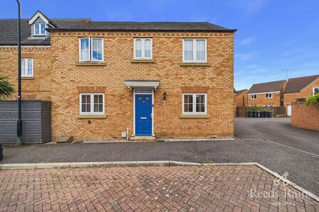 Mountfield Way, 3 bedroom Detached House for sale, &pound;235,000