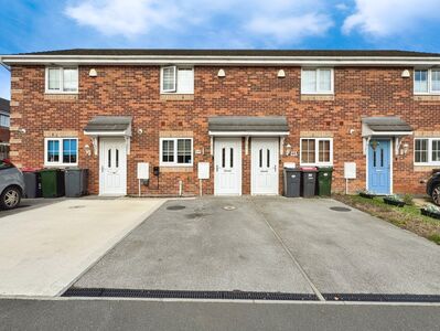 2 bedroom Mid Terrace House for sale