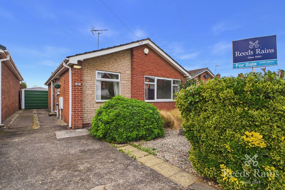 Main image of 2 bedroom Detached Bungalow for sale, Hoades Avenue, Woodsetts, South Yorkshire, S81