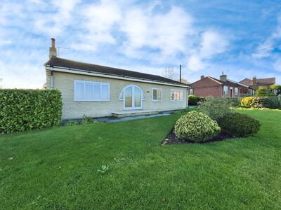 4 bedroom Detached Bungalow for sale