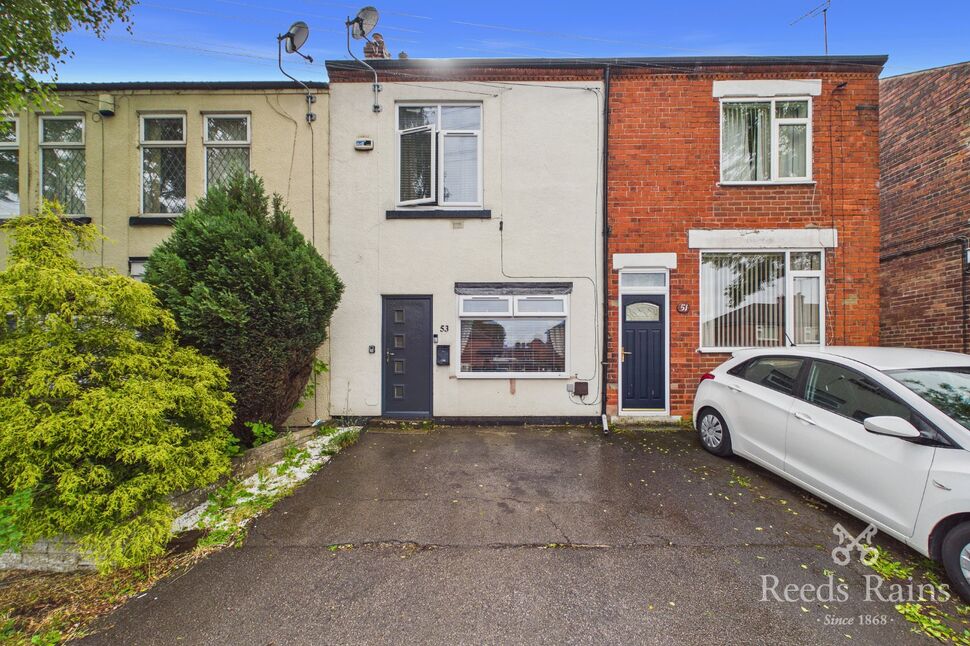 3 bedroom Mid Terrace House for sale
