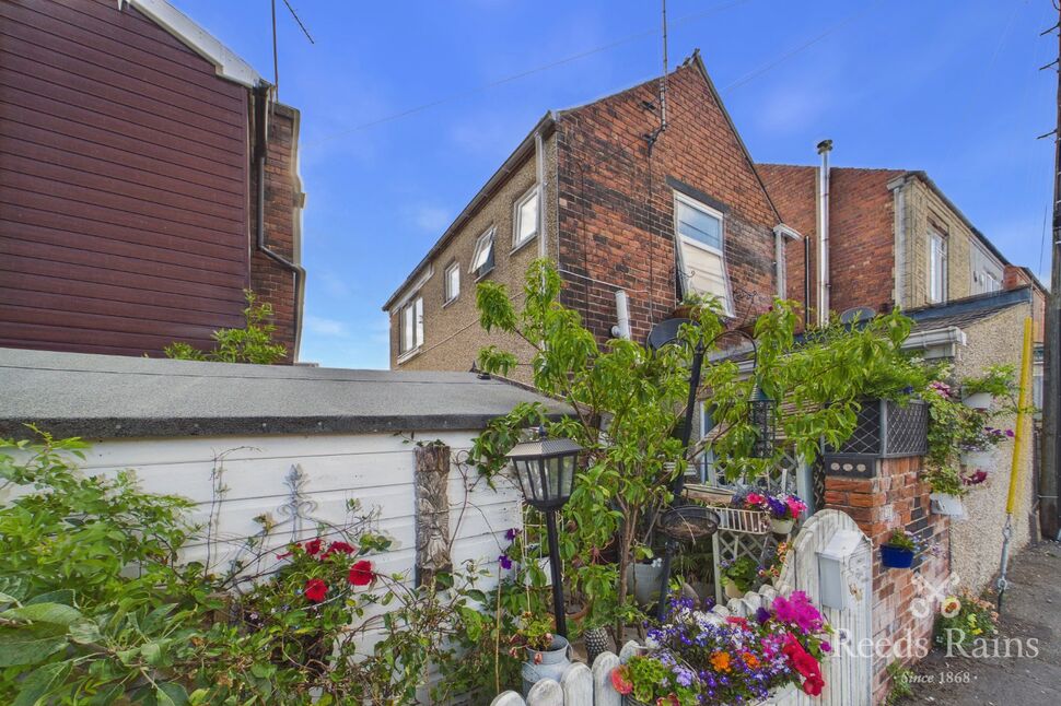 Main image of 3 bedroom Detached House for sale, Wesley Road, Kiveton Park, South Yorkshire, S26