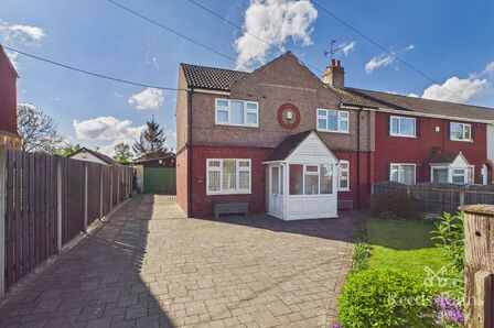 3 bedroom End Terrace House for sale