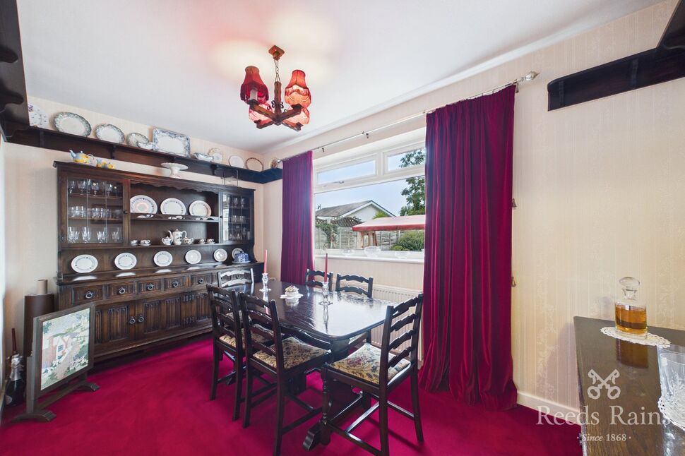 Bedroom Three / Dining