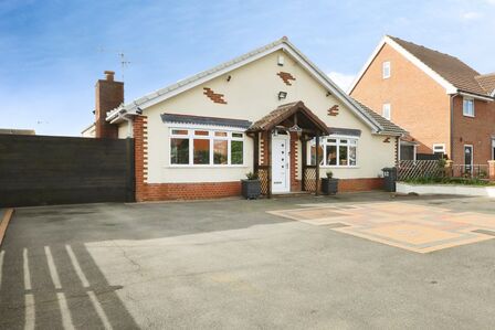 3 bedroom Detached Bungalow for sale