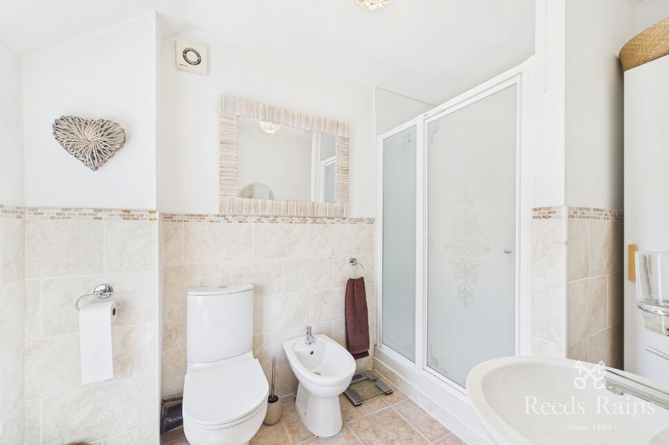 Master En-Suite