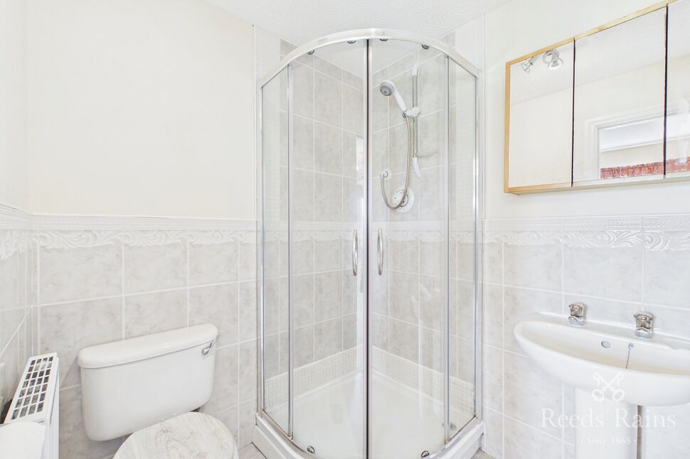 Master En-Suite