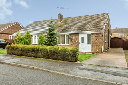 Broom Grove, 2 bedroom Semi Detached Bungalow for sale, &pound;200,000