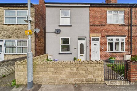 2 bedroom End Terrace House for sale