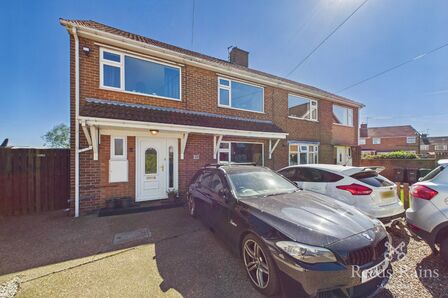 Shelley Drive, 3 bedroom Semi Detached House for sale, &pound;200,000