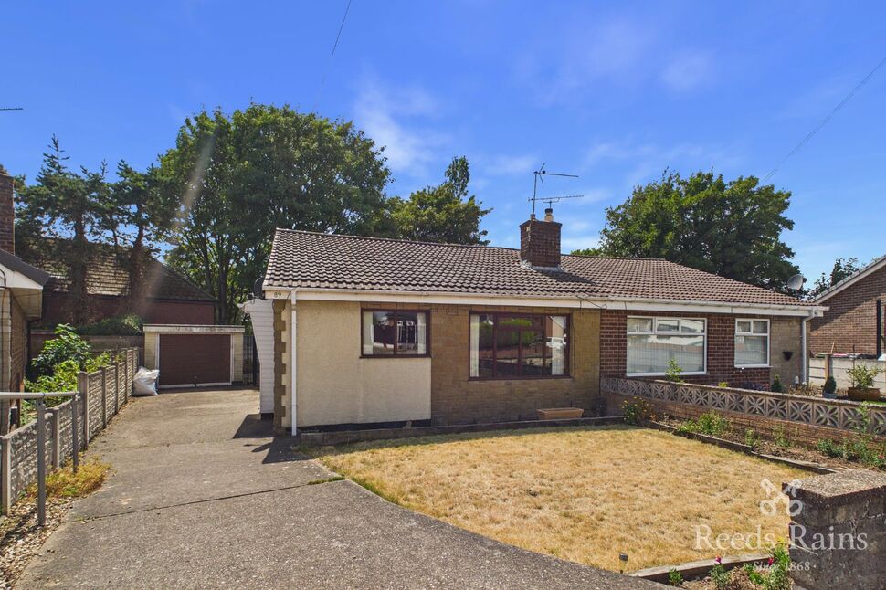 Main image of 2 bedroom Semi Detached Bungalow for sale, The Oval, North Anston, South Yorkshire, S25