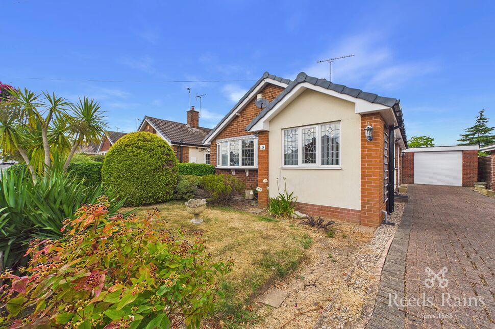 Main image of 2 bedroom Detached Bungalow for sale, Northfield Drive, Woodsetts, South Yorkshire, S81