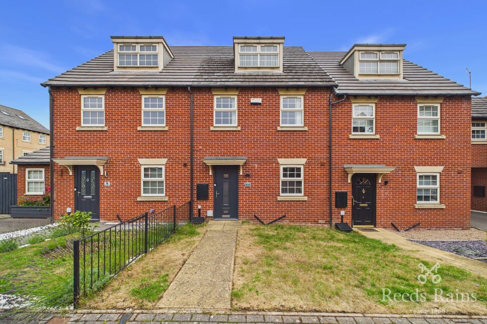 Main image of 3 bedroom Mid Terrace House for sale, Stockwell Avenue, Kiveton Park, South Yorkshire, S26