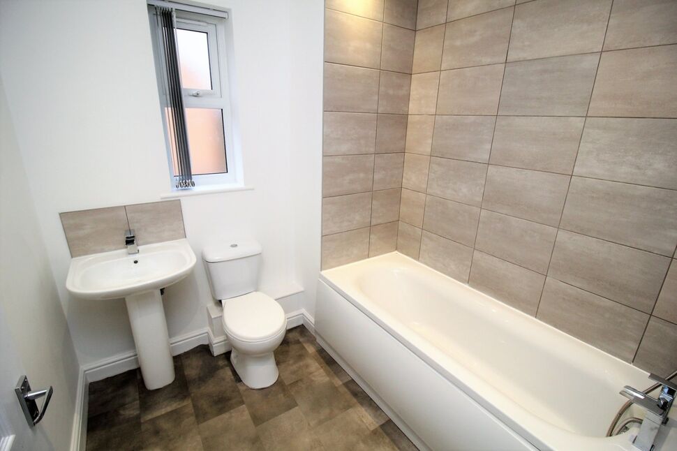 4 bedroom Detached House for sale, Briars Lane, Stainforth, DN7 £250,000