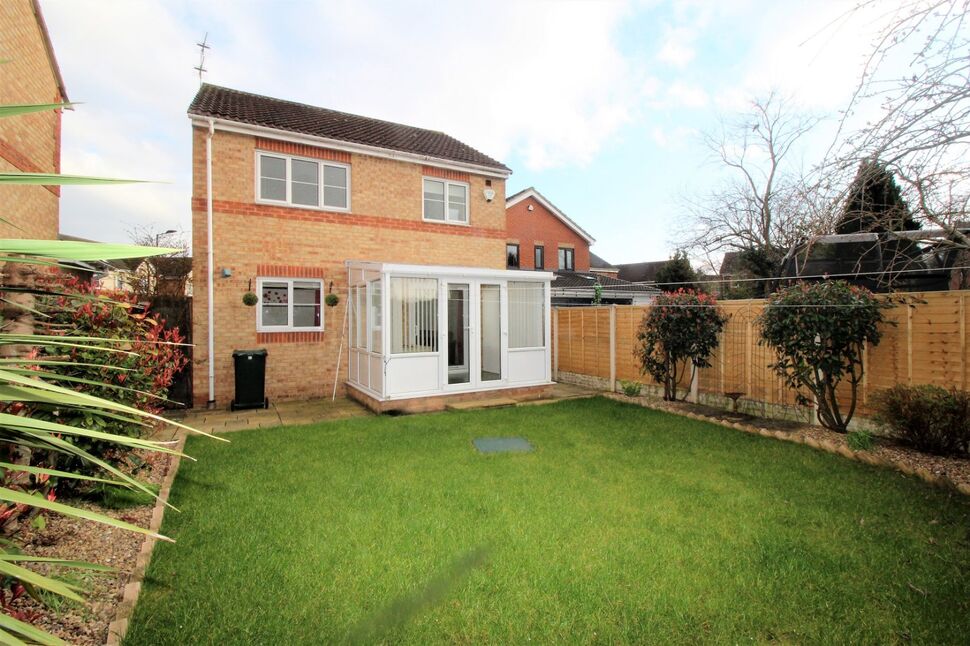 3 bedroom Detached House for sale, Castle Avenue, Rossington, DN11 £