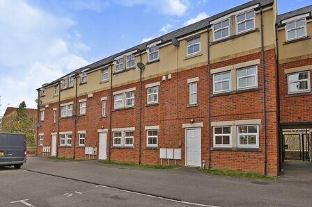 The Old Chapel Station Road, 2 bedroom  Flat to rent, £475 pcm