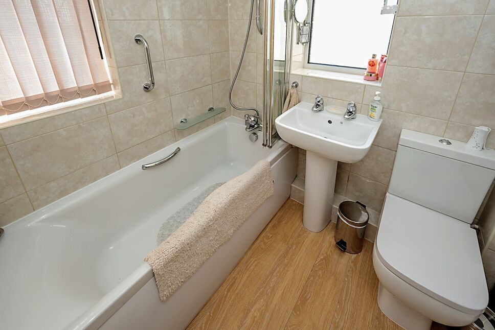 3 bedroom Detached House for sale, Whitgreave Lane, Great Bridgeford