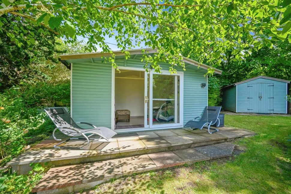 Summerhouse / Office
