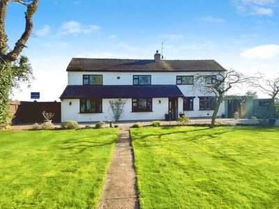 Shebdon, 4 bedroom Detached Property for sale, £550,000