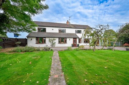 4 bedroom Detached Property for sale