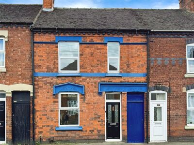 3 bedroom Mid Terrace House to rent