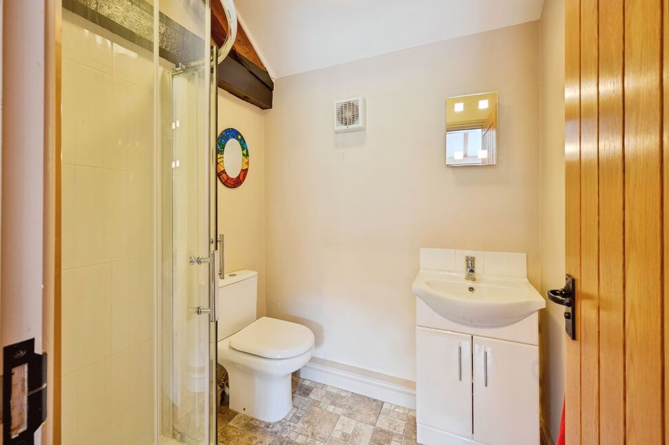 Guest En-Suite