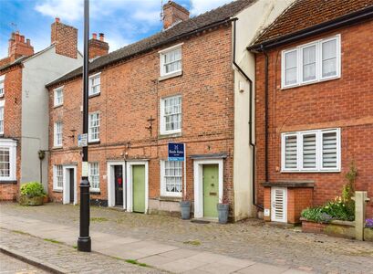 4 bedroom Mid Terrace House for sale