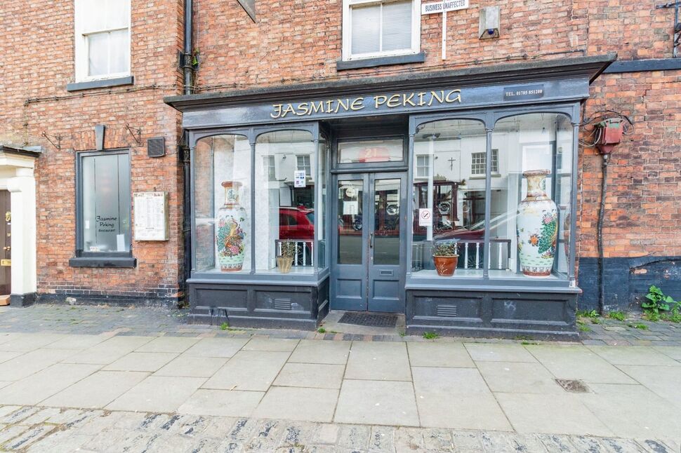 3 bedroom Mid Terrace House for sale