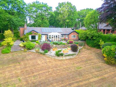 4 bedroom Detached Bungalow for sale
