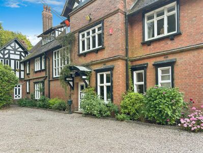 Idlerocks, 3 bedroom  Flat to rent, £725 pcm