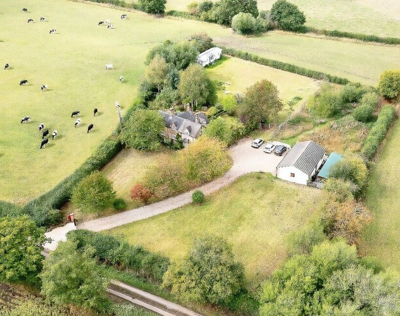 4 bedroom Detached Property for sale