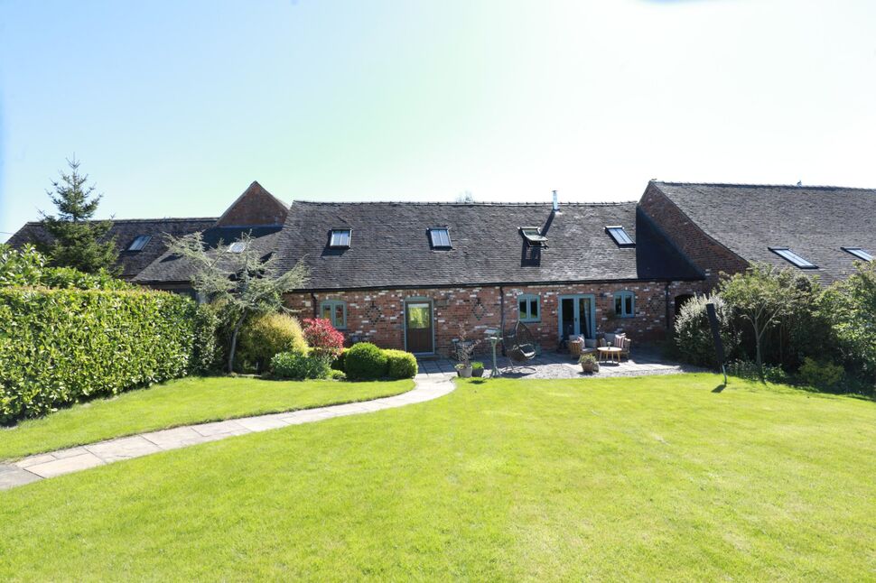 Main image of 4 bedroom Mid Terrace House for sale, Clayalders Bank, Eccleshall, Staffordshire, ST21