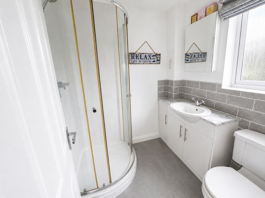 En-Suite 2