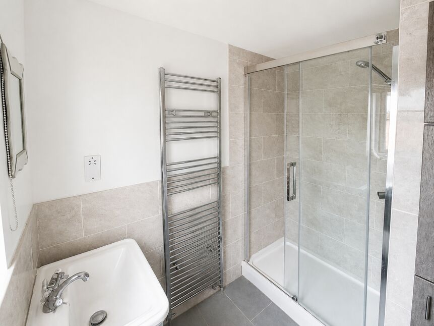 En-Suite 1