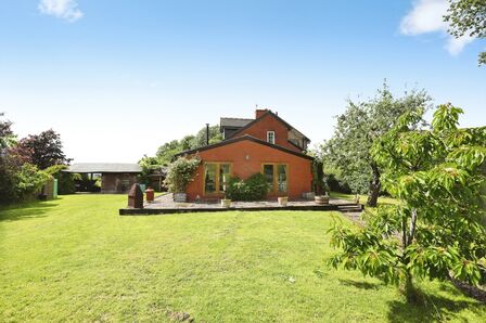 3 bedroom Semi Detached Property for sale