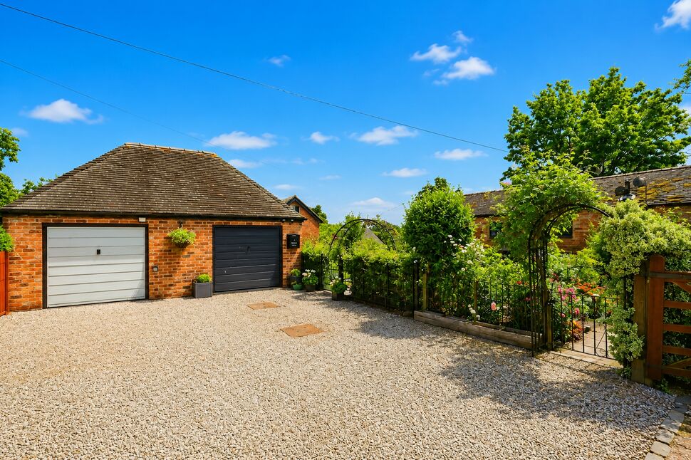Garage & Parking