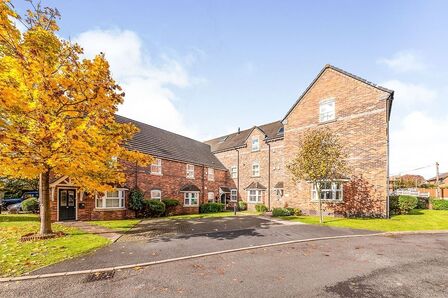 The Crossings, 1 bedroom Flat to rent, &pound;900 pcm