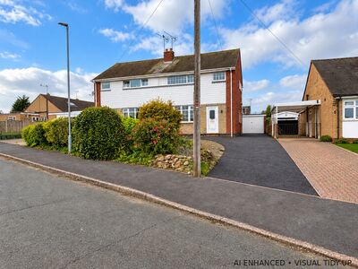 School Road, 3 bedroom Semi Detached House to rent, &pound;1,300 pcm