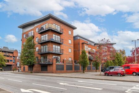 Flat 19 Newport House Newport Stree, 2 bedroom Flat to rent, &pound;1,100 pcm
