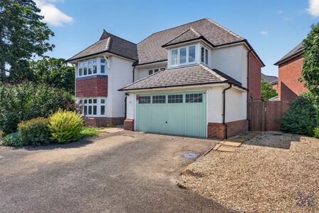 Jupiter Road, 4 bedroom Detached House to rent, &pound;2,250 pcm